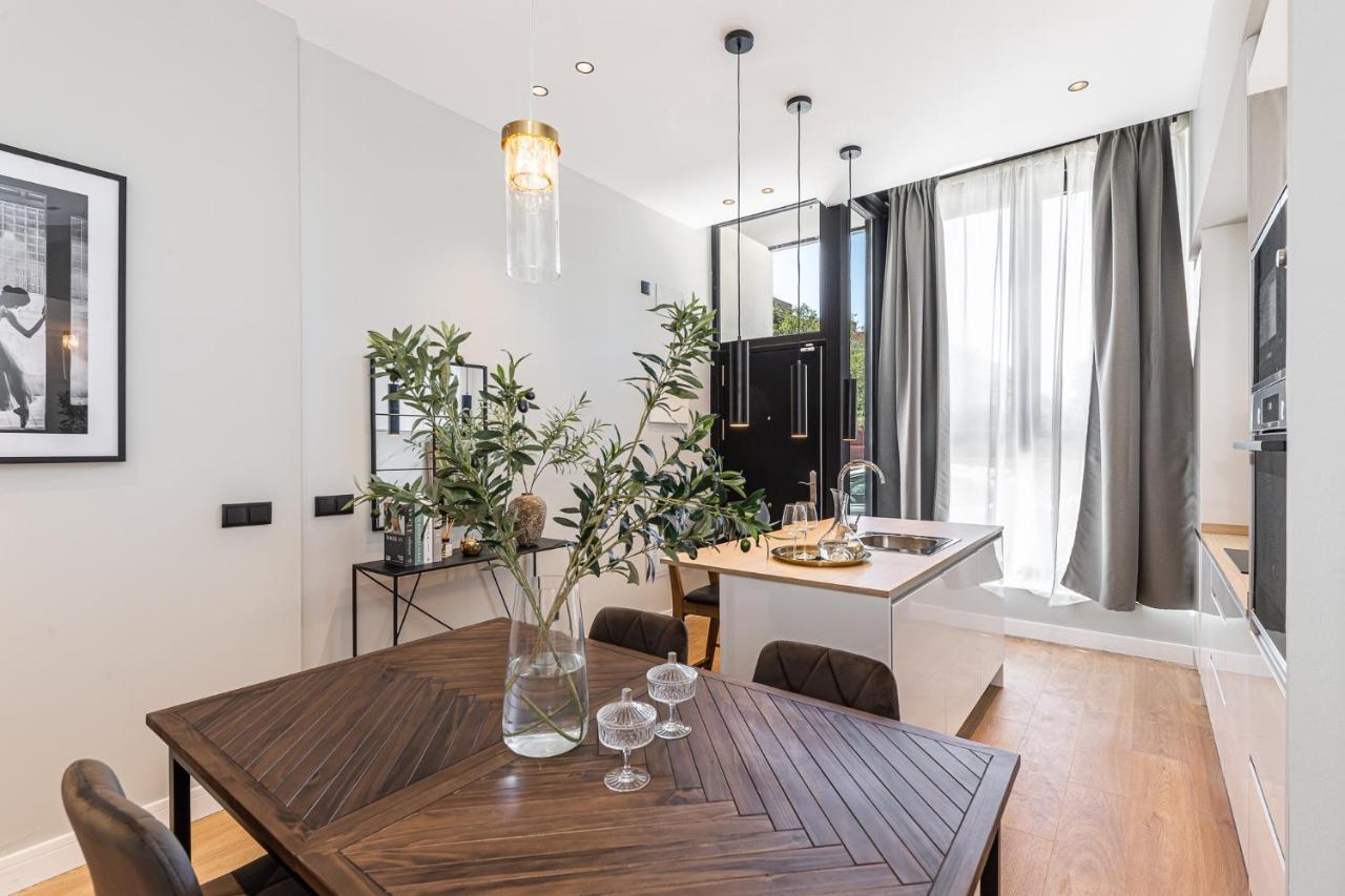 Totec Ventures Apartment Madrid Exterior photo